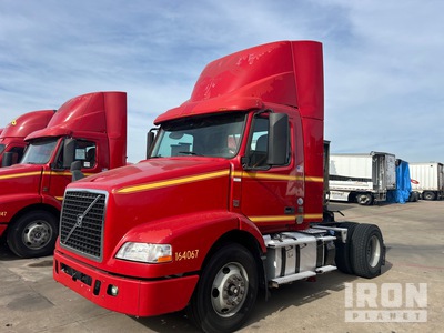 2016 Volvo VNM42T 4x2 Day Cab Truck Tractor