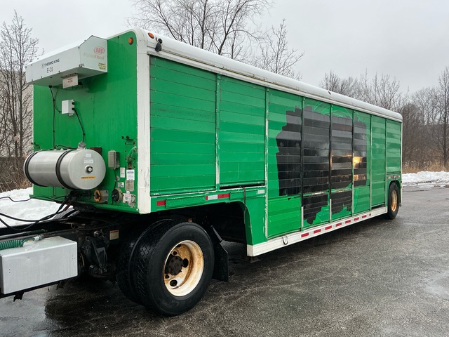 2006 (unverified) Mickey 16 Bay S/A Beverage Trailer