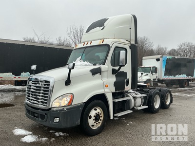 2017 Freightliner Cascadia 125 6x4 T/A Day Cab Truck Tractor