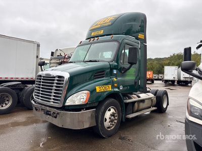 2018 Freightliner Cascadia 113 4x2 S/A Day Cab Truck Tractor