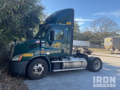 2018 Freightliner Cascadia 113 4x2 S/A Day Cab Truck Tractor