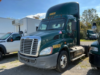 2018 Freightliner Cascadia 113 4x2 Cabeza Tractora Cabina Corta