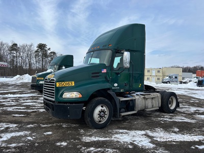 2016 Mack CXU612 4x2 Day Cab Truck Tractor