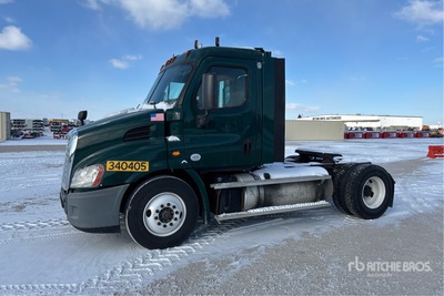 2015 Freightliner Cascadia 113 4x2 Cabeza Tractora Cabina Corta