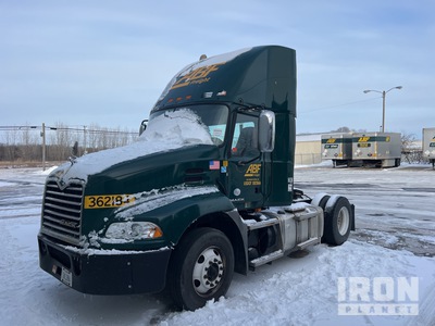 2017 Mack CXU612 4x2 S/A Day Cab Truck Tractor