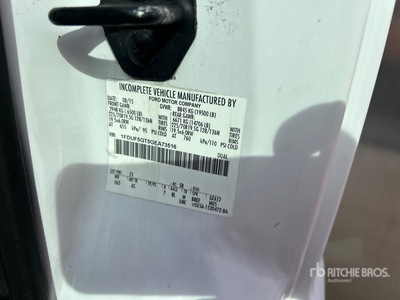 2016 Ford F-550 4x2 Service Truck