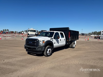 2016 Ford F-550 XL 4x4 Crew Cab Camion à benne basculante