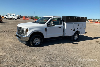 2019 Ford F-250 XL 4x4 Utility Truck
