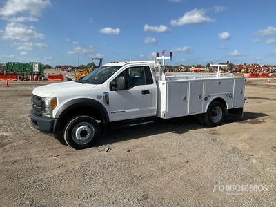 2017 Ford F-450 XL 4x2 Utility Truck