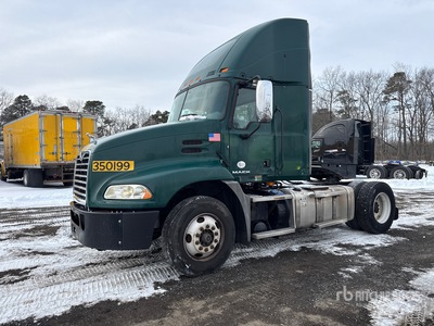 2016 Mack CXU612 4x2 Day Cab Truck Tractor