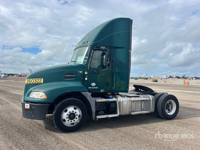 2016 Mack CXU612 4x2 S/A Dagcabine Trekker