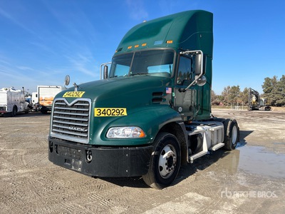 2015 Mack CXU612 4x2 S/A Day Cab Truck Tractor