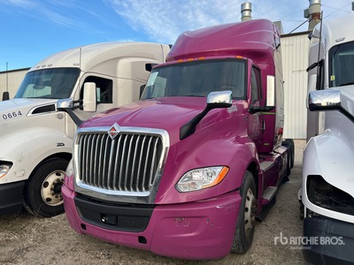 2022 International LT625 6x4 Tracteur routier couchette (Inoperable)