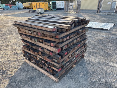 Quantity of Rubber Backed Timbers Materiale edile
