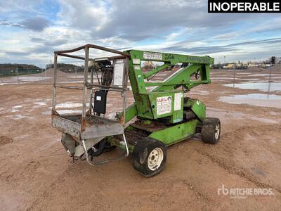 2006 Nifty HR12 ND 2WD Gasoline Nacelle Articulee Articulating Boom Lift (Inoperable)