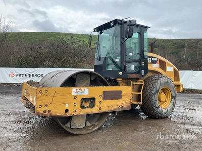 2016 Cat CS-66B Smooth Drum Compactor
