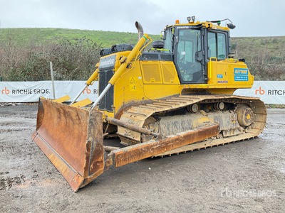 2022 Komatsu D65PX-18EO جرافة مجنزرة