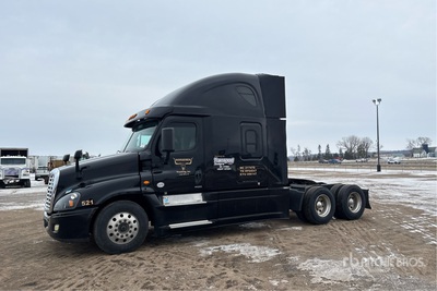 2015 Freightliner Cascadia 125 6x4 T/A Sleeper Truck Tractor