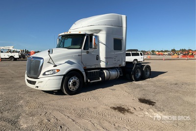 2016 International Prostar+113 6x4 Cabina con cuccetta per trattore stradale