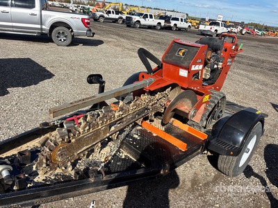 2020 Ditch Witch C24X Walk Behind Trancheuse w/ Trailer