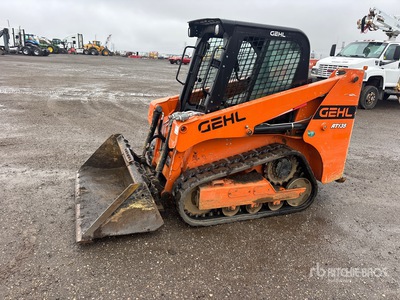 2021 Gehl RT135 を見 Compact Track Loader
