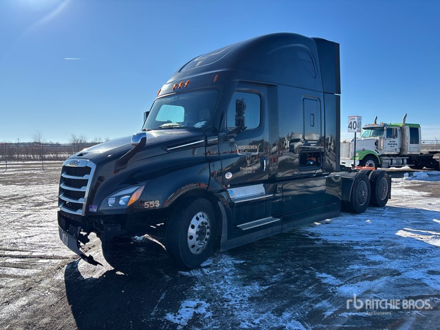 2021 Freightliner Cascadia 126 6x4 T/A Sleeper Truck Tractor