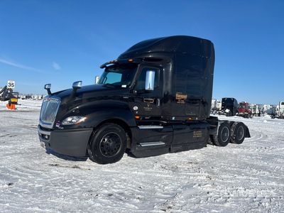 2023 International LT625 6x4 Cabina con cuccetta per trattore stradale