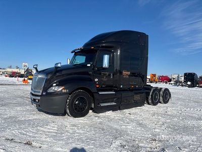 2023 International LT625 6x4 Cabina con cuccetta per trattore stradale