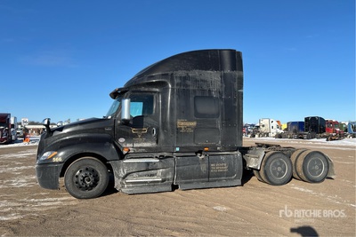 2023 International LT625 6x4 Tracteur routier couchette