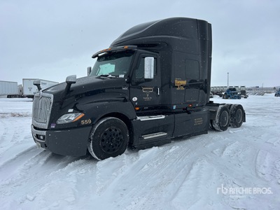 2023 International LT625 6x4 Tracteur routier couchette