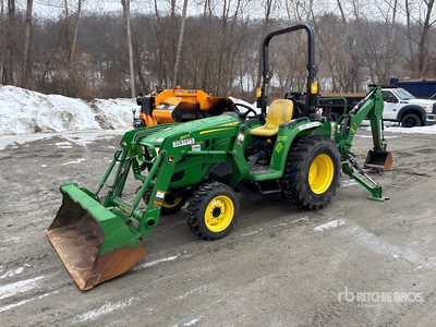 2021 John Deere 3032E 4WD Backhoe ユーティリティトラクター