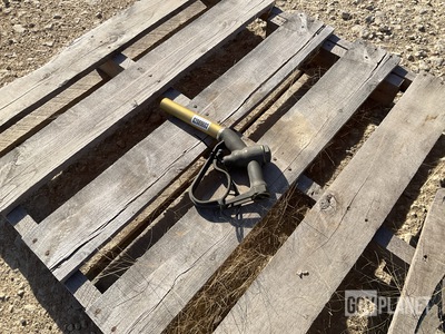 Fuel & Oil Servicing Nozzle