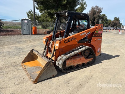 Gehl RT135 Compact Track Loader