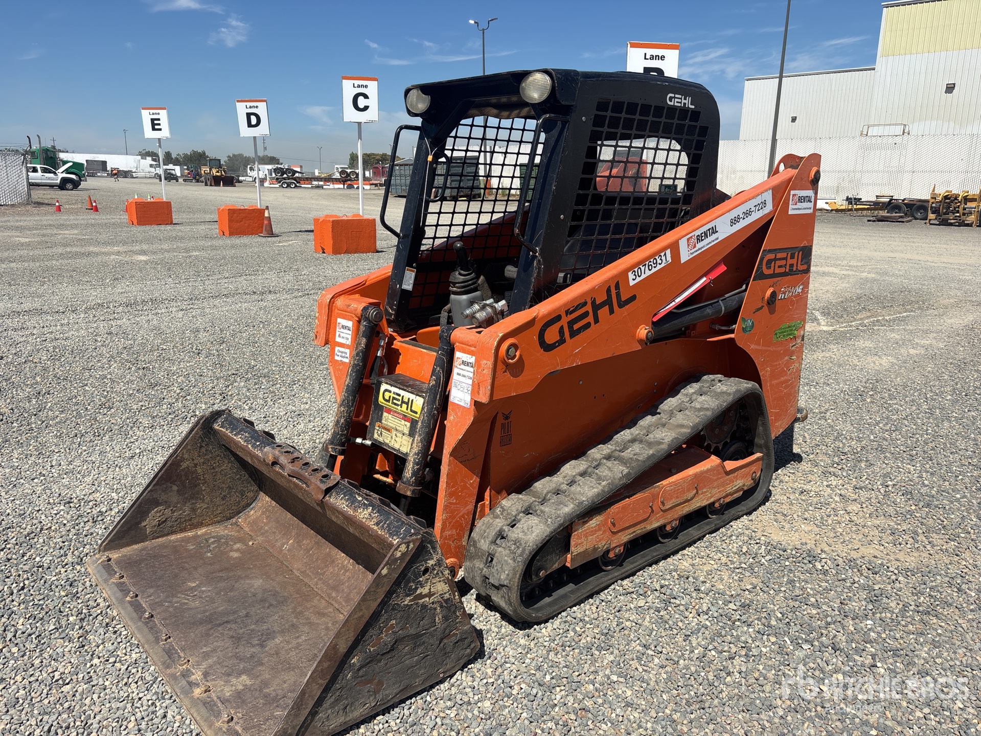 Gehl RT105 Compact Track Loader