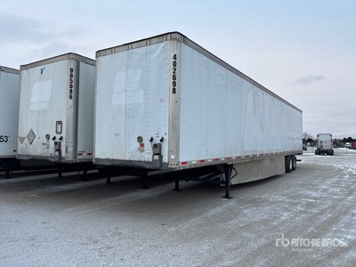 2014 Vanguard 53 ft x 102 in T/A Van Trailer