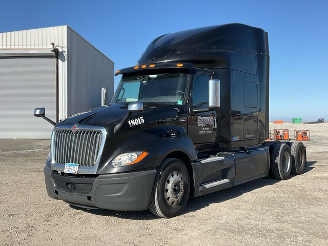 2018 International LT625 6x4 T/A Sleeper Truck Tractor