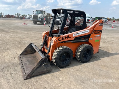 2019 Gehl R150 Chargeuse à direction à glissement