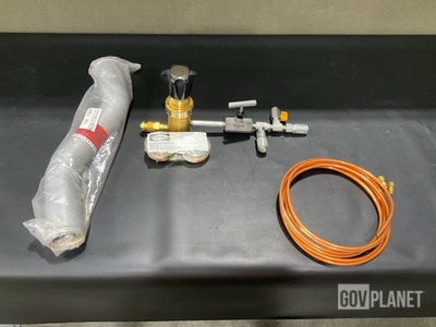 (1) Regulating Valve, (5) Metallic Tubes, (20) Tube Assemblies & Assorted Items