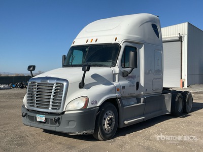 2015 Freightliner Cascadia 125 6x4 تراكتور شاحنة كابينة النوم (ثنائية المحور)