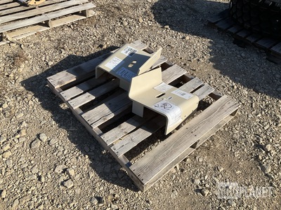 (2) Oshkosh 1922660 Mounting Brackets