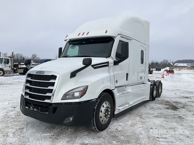 2021 Freightliner Cascadia 126 6x4 تراكتور شاحنة كابينة النوم (ثنائية المحور)