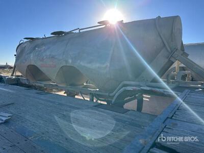 2007 (unverified) Heil Trailer T/A Day Cab Truck Tractor