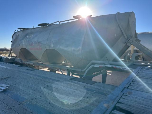 2007 (unverified) Heil Trailer T/A Day Cab Truck Tractor