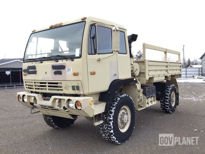 2002 Stewart & Stevenson M1078A1 LMTV 4x4 Cargo Truck