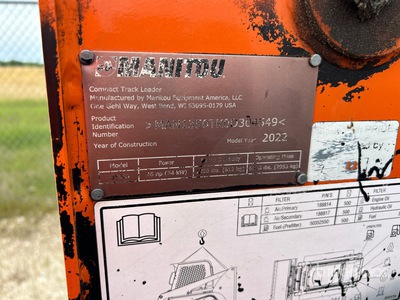 Manitou 1350RT Compact Track Loader