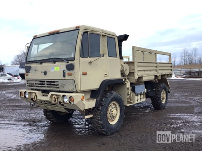 2003 Stewart & Stevenson M1078A1 LMTV 4x4 Cargo Truck