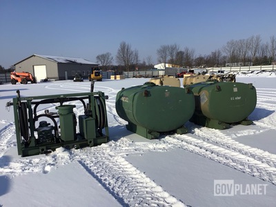 Fuel Transfer Pump w/Fuel Tanks