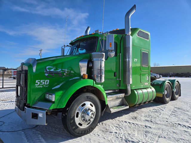 2005 Kenworth T800 6x4 T/A Sleeper Truck Tractor 2005 Kenworth T800 6x4 T/A Sleeper Truck Tractor