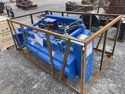 2025 Top Cat SSSCR72 72 in Râteau motorisé sur chargeuse à différentiel (Unused)