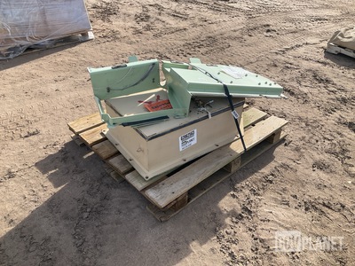 Accessories Stowage Box w/Mounting Bracket